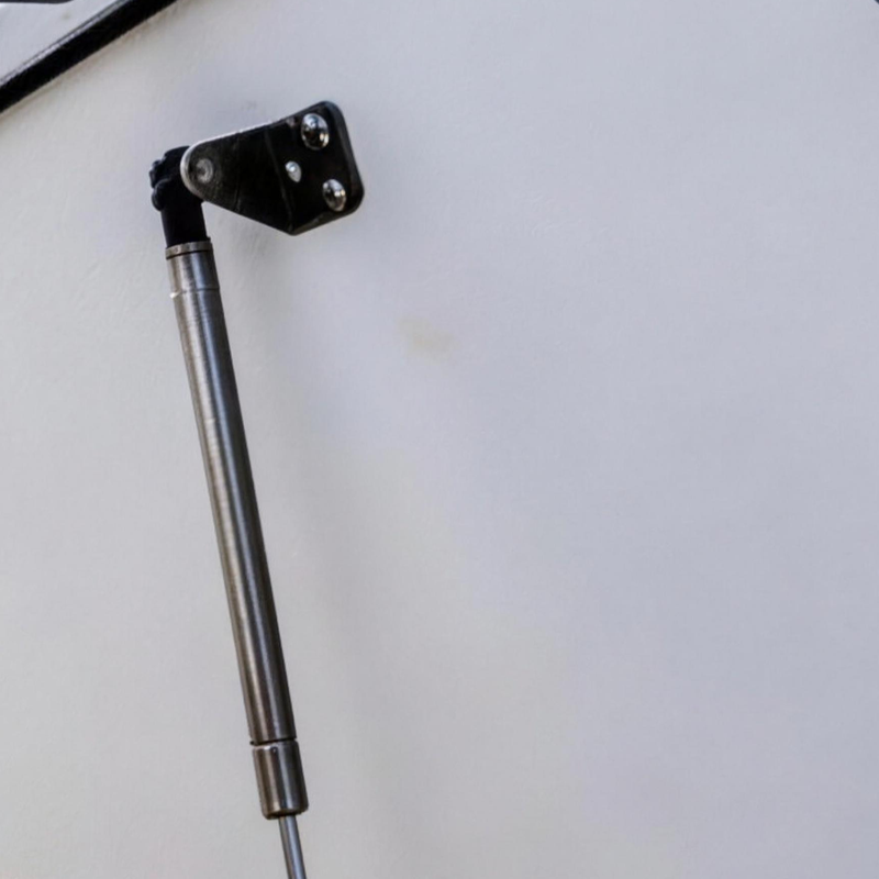 Frigid Rigid gas shock with mounting bracket